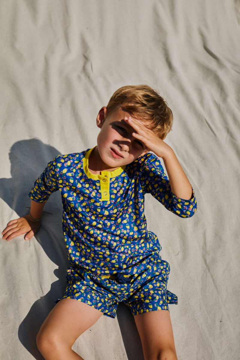 Enfant portant un Top Anti-UV Lemonade