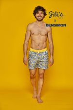 Homme portant un maillot de bain à ceinture élastique BENSIMON